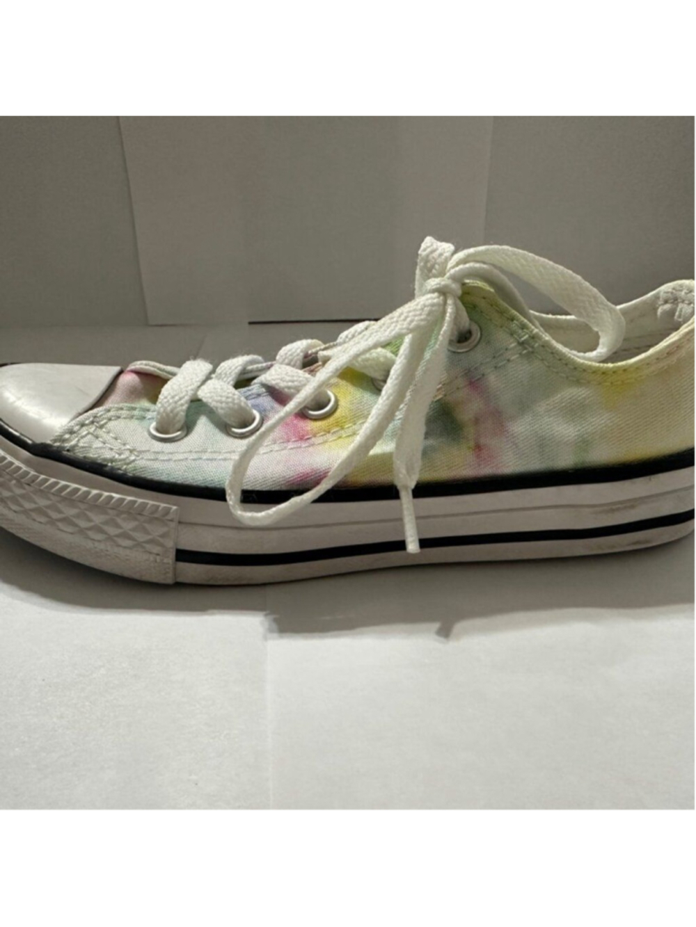 Converse Chuck Taylor Size 13Y Tie Dye Low Youth's Sneakers Size Multicolor - Picture 3 of 8